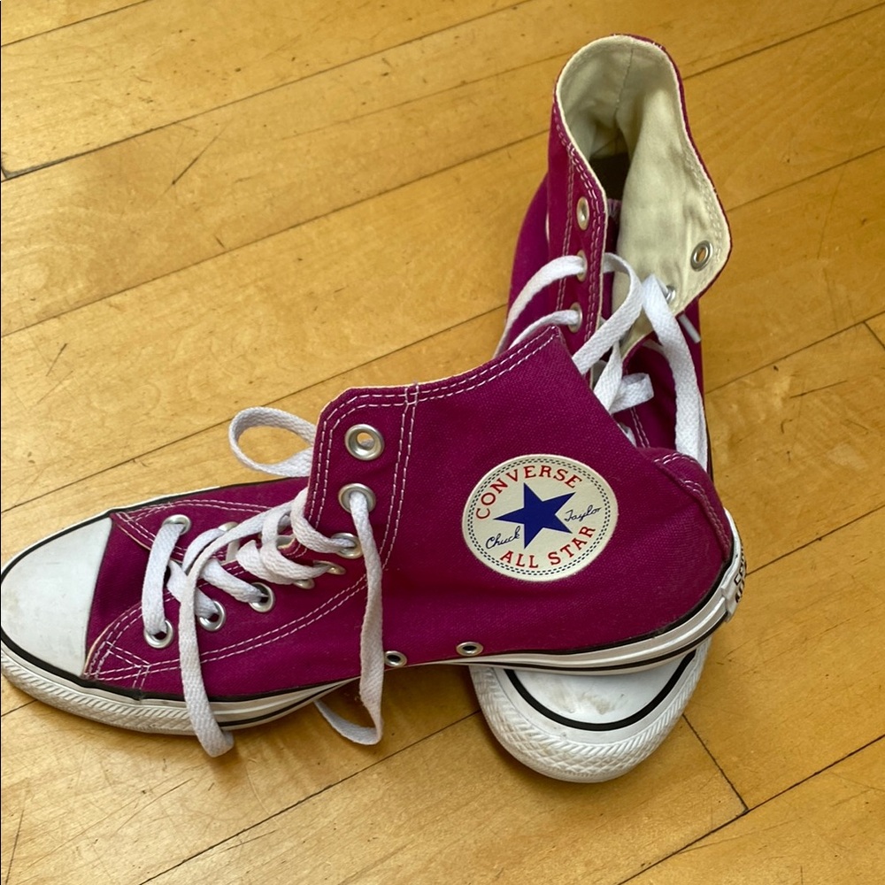 Converse Pink High-Top, slightly used, size 7 (m), 9 (w)